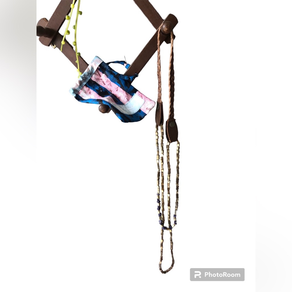 Noonday Collection Beaded Necklace with Leather Extender and carrying bag